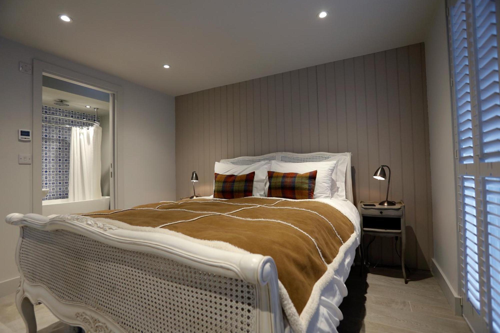 Daisybank Cottage Boutique Bed And Breakfast บร็อคเคนเฮิร์สต์ ภายนอก รูปภาพ